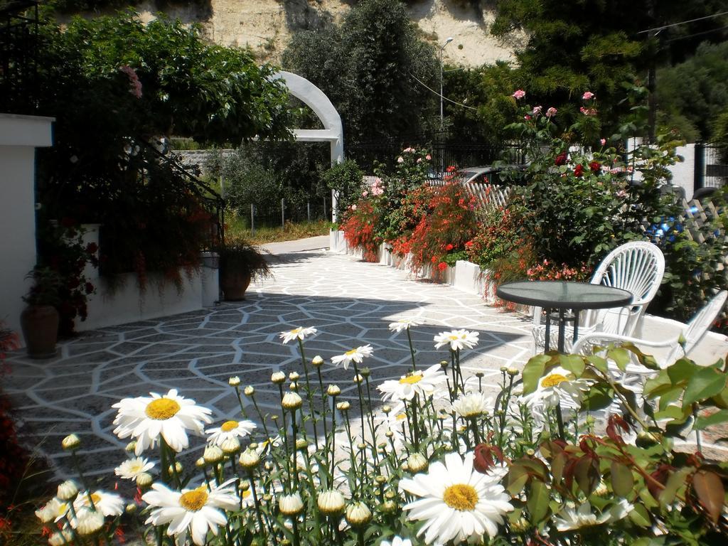 Oasis Hotel Parga Exterior photo
