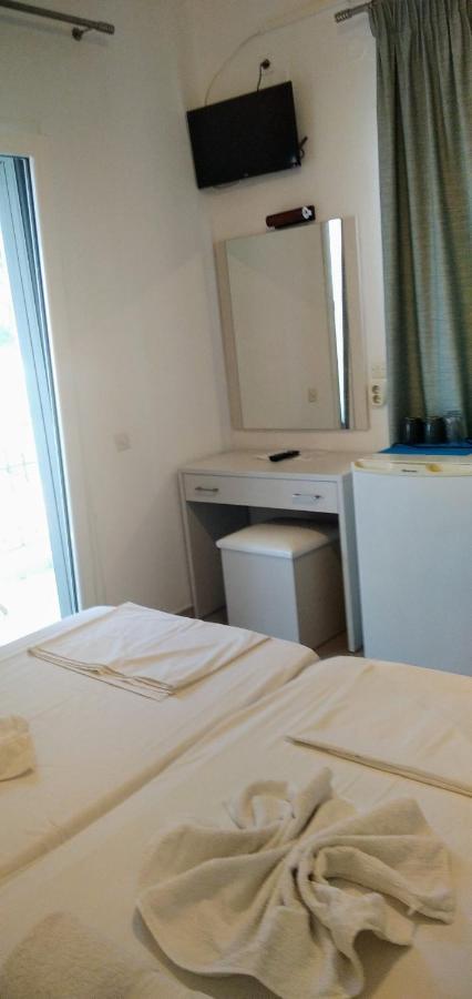 Oasis Hotel Parga Exterior photo